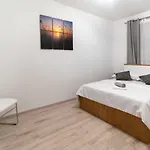 Apartman Lux 1 *