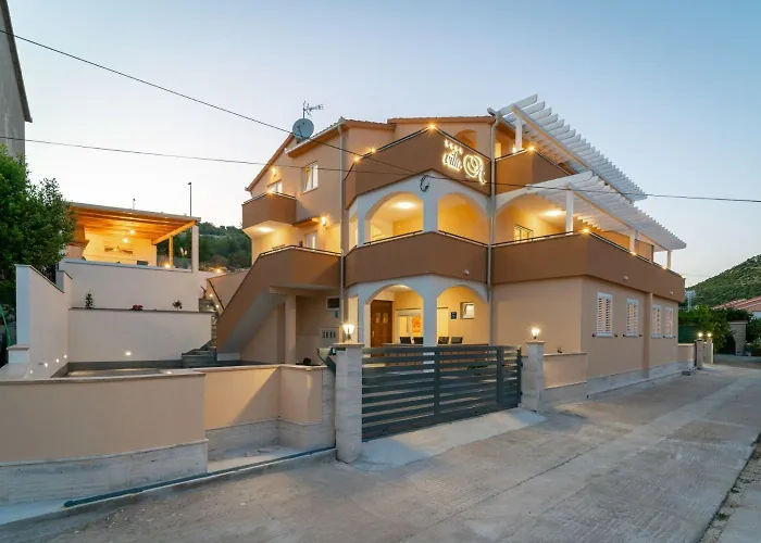 Lux 1 Apartman Marina