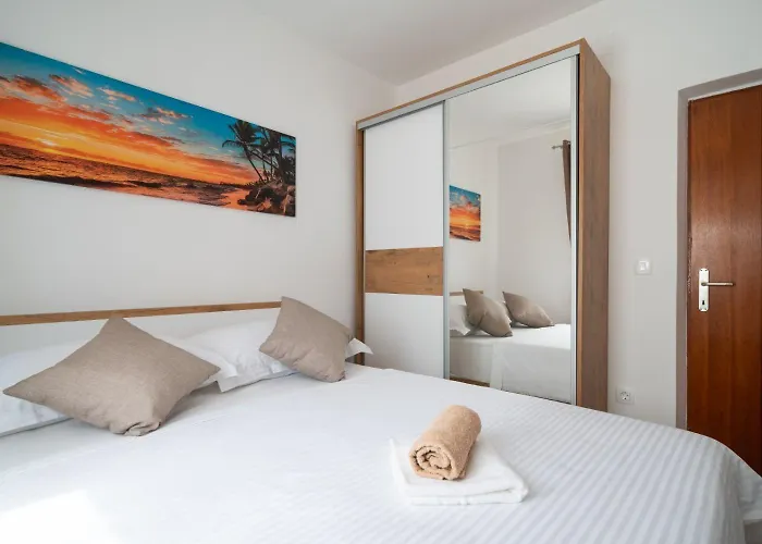 Lux 1 Apartman *